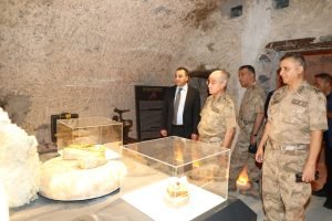 Jandarma Genel Komutanı Kars’ta ziyaretlerde bulundu 2 AW707953 02