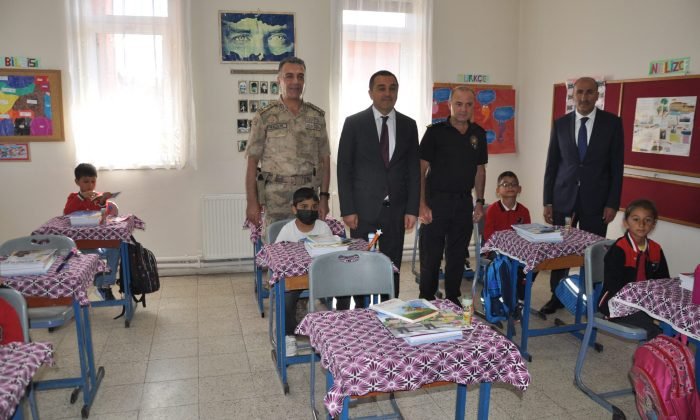 Jandarma uzman çavuş öğrencilerle ‘Terekeme’ oynadı