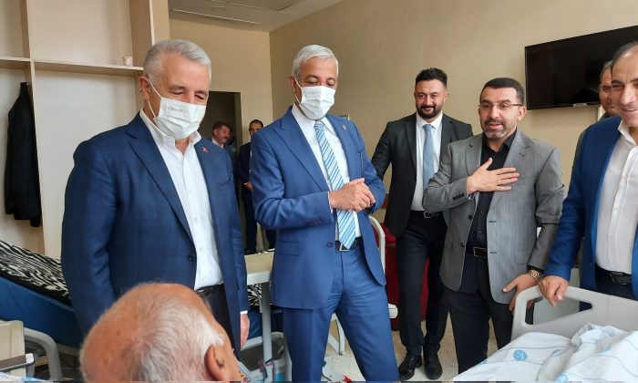 AK Kars Milletvekilleri hastaneyi ziyaret etti