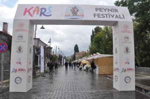 Kars Peynir Festivali’ne yoğun ilgi 2 AW720462 03
