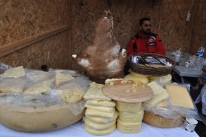 Kars Peynir Festivali’ne yoğun ilgi 6 AW720462 07