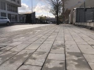 Kars’ta kaldırım ve yol çalışmaları sürüyor 1 AW721558 01
