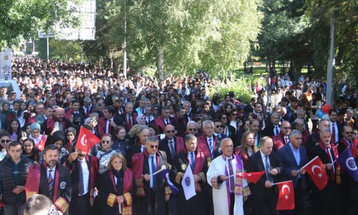 Atatürk Üniversitesi 65’nci akademik yılı düzenlenen çeşitli etkinliklerle açıldı