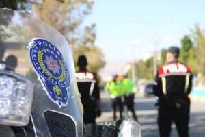 Erzurum Emniyeti okul önlerinde şüpheli şahıslara göz açtırmıyor 1 AW725346 01