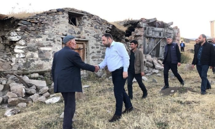 AK Parti Ardahan İl Başkanı Koç, deprem bölgesinde