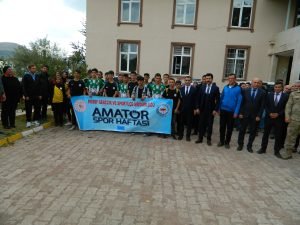 Amatör Spor Haftası Posof ‘ta da başladı 1 AW727863 01