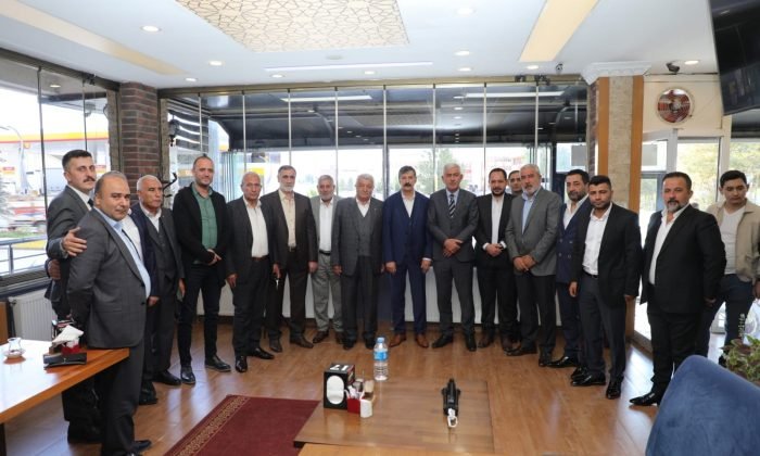 ATSO Başkan Adayı Erat basın mensuplarıyla bir araya geldi