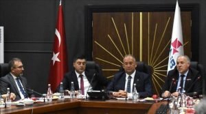 Kosova Kalkınma Bakanı Fikrim Damka DAİB'i ziyaret etti 2 AW736806 03