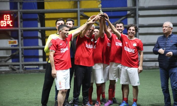 Kars’ta salon turnuvasının şampiyonu Kamugücü Spor