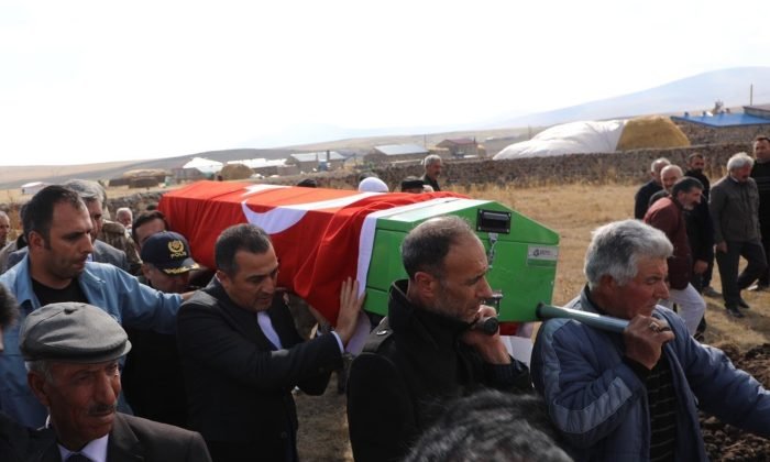 Kars’ta şehit annesi Asiye Balk hayatını kaybetti