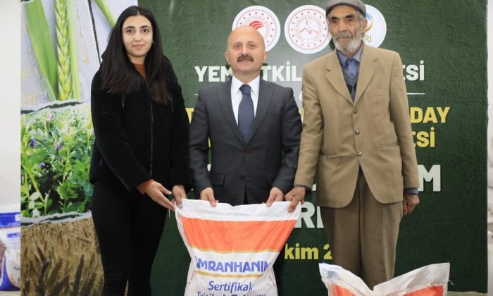 Ağrı’da çiftçilere hibe ile tohum dağıtımı yapıldı