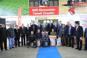 Ağrı’da çiftçilere hibe ile tohum dağıtımı yapıldı 2 AĞRI'DA