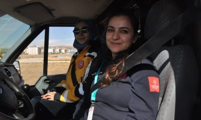 Kars’ın ambulans şoförleri kışa hazır