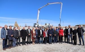Ardahan Belediyesi, engelli çocuklar için park inşa ediyor 4 AW744830 07