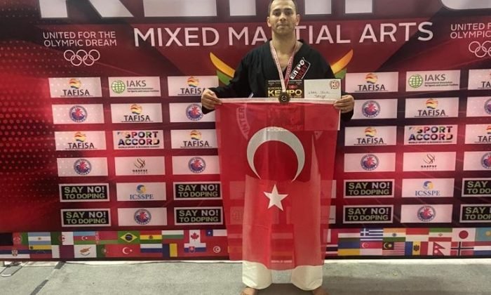 Karslı Milli Boksör Ilgar Çelik, Avrupa Şampiyonu Oldu
