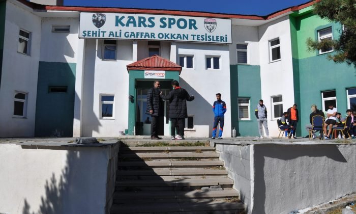 Kars 36 Spor başkanı ve yönetimi istifa etti