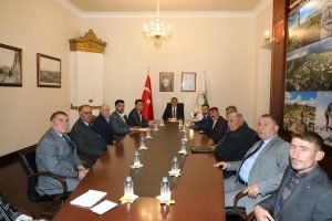 Kars Valisi Muhtarların Sorunlarını Dinliyor 1 AW750857 02 1