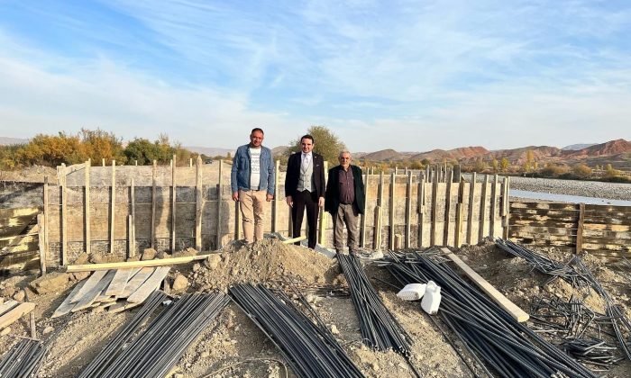 Digor’da menfez yapımı sürüyor