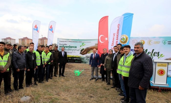 AİÇÜ’de “Türkiye Yüzyılına Nefes” fidan dikimi etkinliği gerçekleştirildi