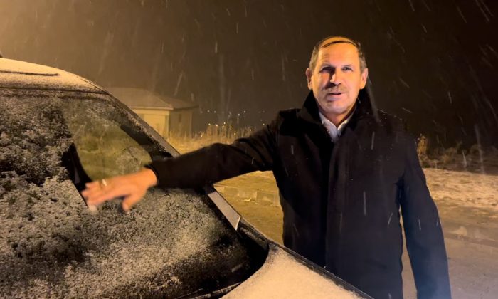 Sarıkamış’ta kar etkili oluyor