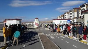 Kars’ta öğrencilere uygulamalı trafik eğitimi verildi 2 AW766603 01
