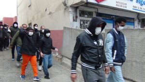 Kars’ta düzensiz göçmenler sınır dışı ediliyor 2 AW767453 02