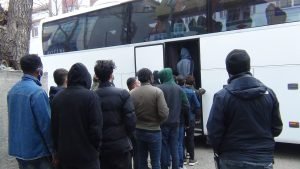 Kars’ta düzensiz göçmenler sınır dışı ediliyor 3 AW767453 03