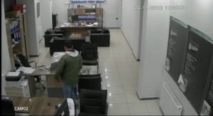 AW768522 02