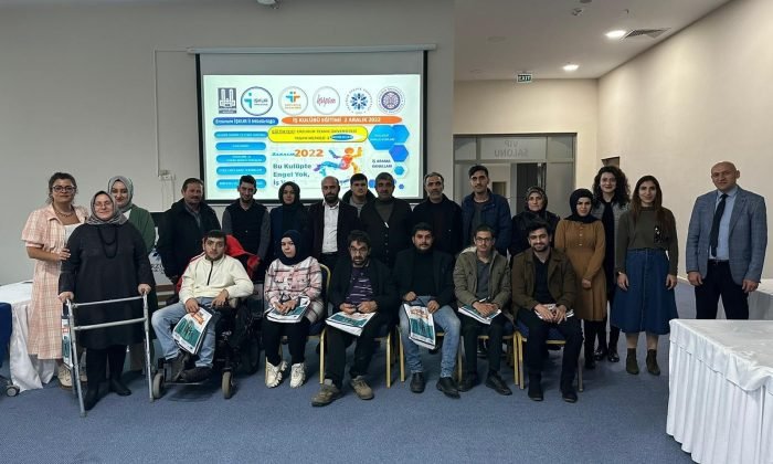 Engelli vatandaşlara “iş kulübü eğitimi”