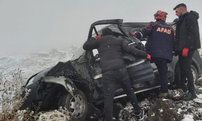 Kars’ta trafik kazası: 3 yaralı