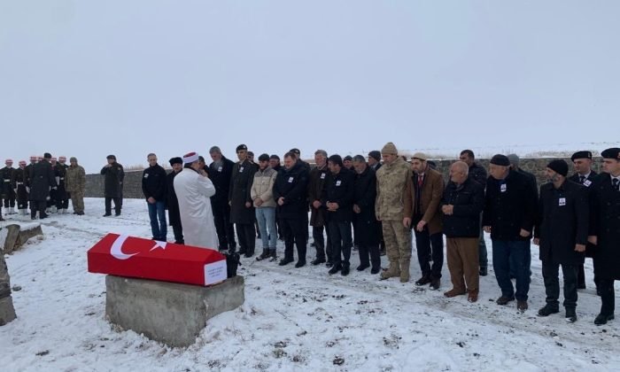 Kars’ta hayatını kaybeden Kore gazisi toprağa verildi