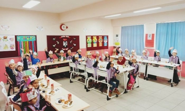 Çıldır’da ilkokul öğrencilerinden yerli malı kutlaması