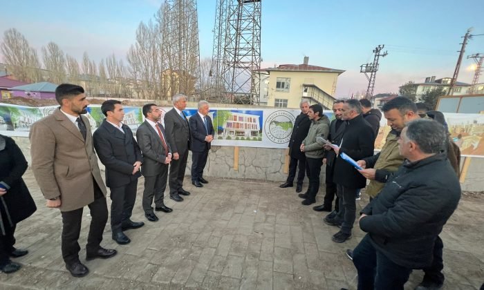 Arslan ve Kılıç, Sarıkamış Kütüphane İnşaatını İnceledi