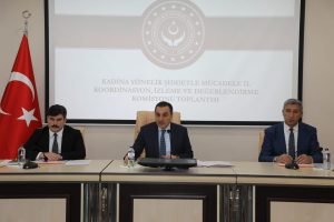 Kars Valisi Öksüz, “Kadına yönelik şiddetle mücadelemiz devam ediyor” 1 AW790050 01
