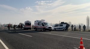 Iğdır'da zırhlı askeri araç devrildi: 12 asker yaralı 3 AW792155 03