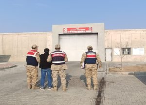 Iğdır'da hakkında kesinleşmiş hapis cezası bulunan kişi yakalandı 1 AW807594 01