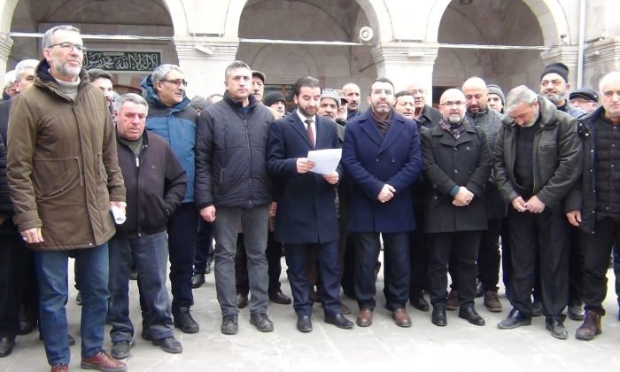 Kur’an-ı Kerim’in Yakılmasına Kars’ta Tepki