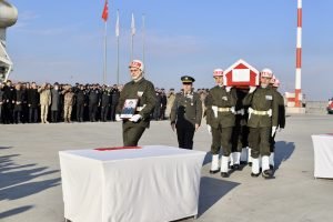 Şehit olan askerlerin cenazeleri Ağrı’dan memleketlerine uğurlandı 2 AW811524 04
