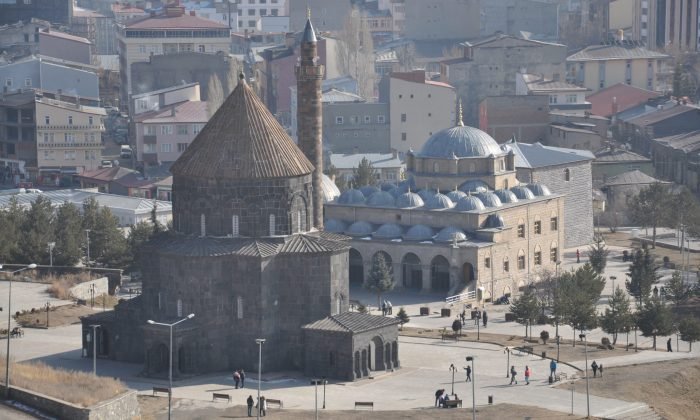Kars Vadisi yerli ve yabancı turistlerden yoğun ilgi görüyor