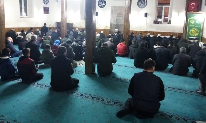 Regaip kandili Çıldır’daki camilerde idrak edildi