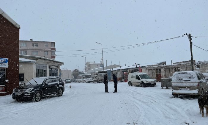 Çiftçiye mutluluk, esnafa çile oldu