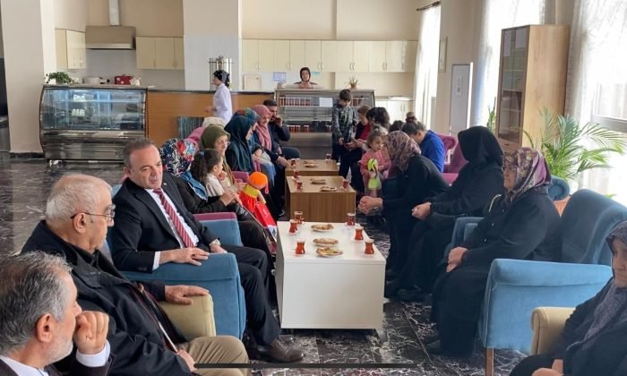 Depremzedeler Ardahan’da üniversite sosyal tesislerine yerleştirildi