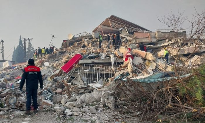 Ardahan Belediyesi depremzedeler için seferber oldu