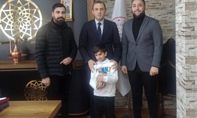 Bisiklet alacağı parasını depremzede kardeşlerine bağışladı