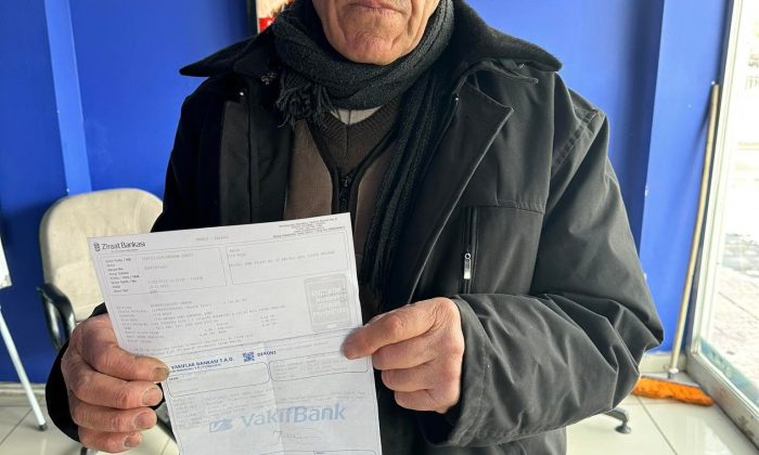 Emekli maaşını depremzedelere bağışladı