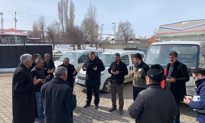 Kars’tan deprem bölgesine yardımlar sürüyor