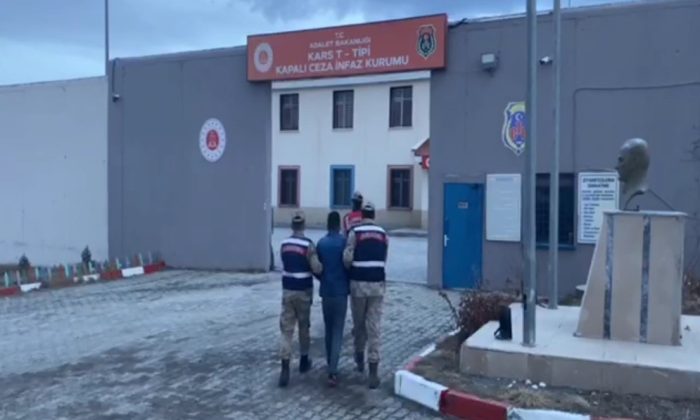 Mide ve bağırsağından 65 kapsül uyuşturucu çıktı