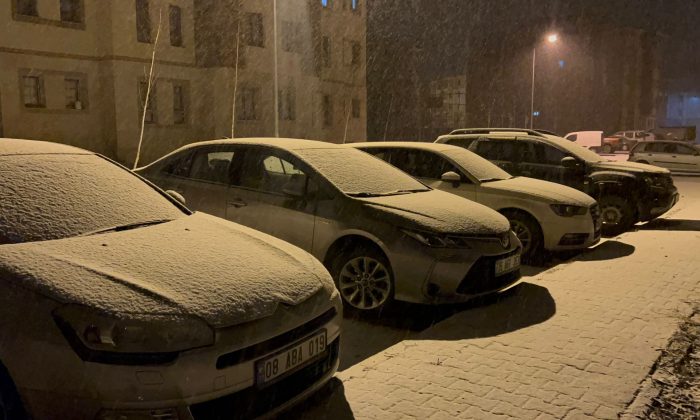 Kars’ta yoğun kar yağışı