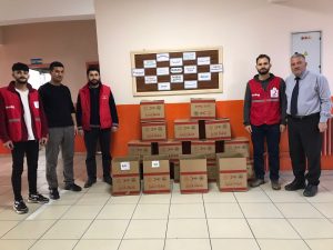 Ağrı'da öğrenciler kolileri iyilikle dolduruyor 3 AW859942 06