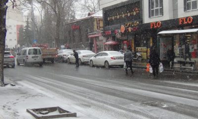 Kars’ta kar yağışı ve tipi etkili oluyor